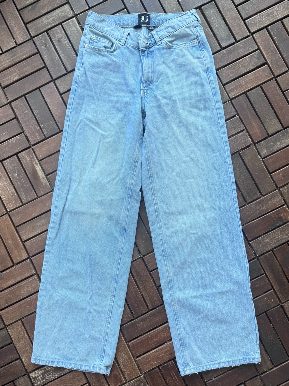 ✨Like New✨ Urban Outfitters - BDG Light Wash - Dipped V - Flare Jeans